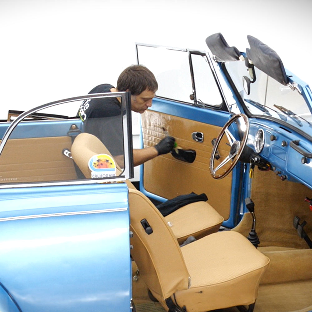 refresh anti-viral and anti-bacterial car cleaner brush cleaning car interior